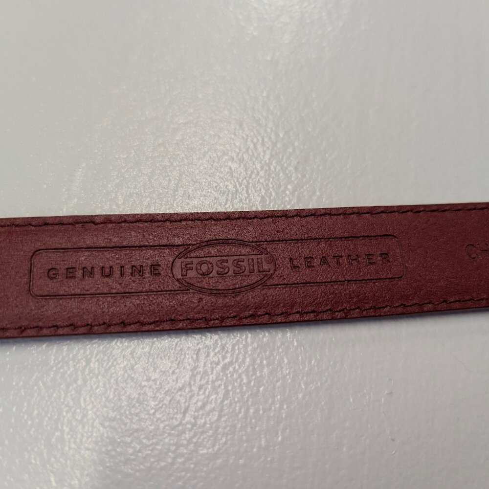 Fossil Red Size Medium 1" Wide Genuine Leather Belt With Silver Buckle - Picture 4 of 9